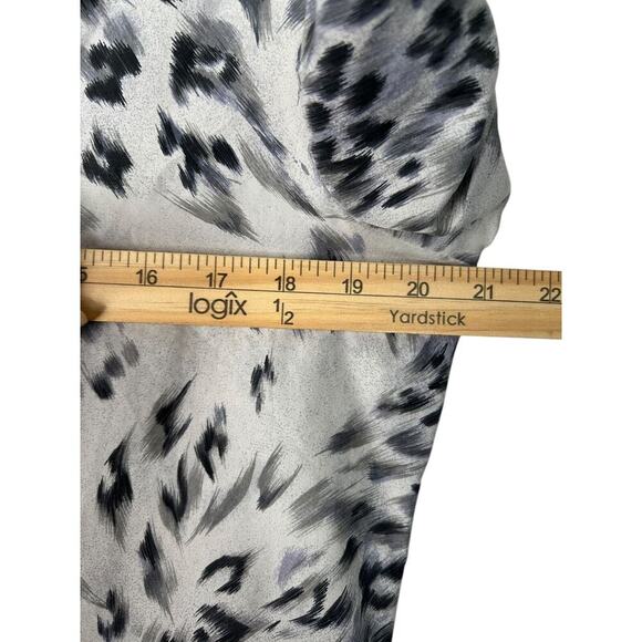 Anna and Frank Top Women's Size M 100% Silk Lightweight Grey Animal Print Blouse - Picture 7 of 9